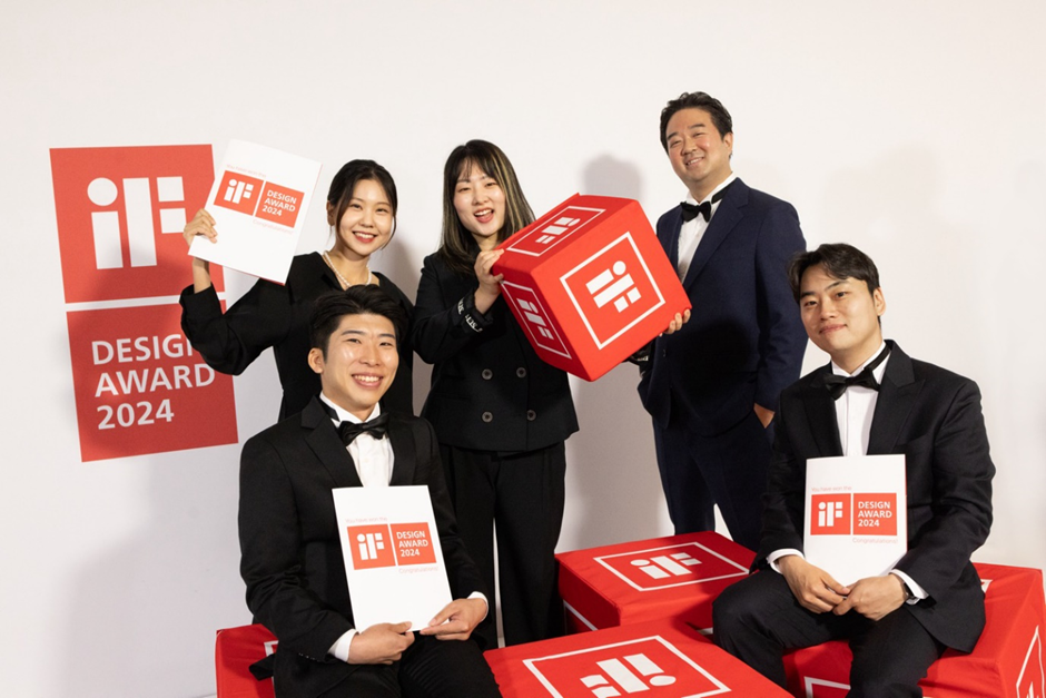 dev/boards/1743123213848-어워드 2024.png